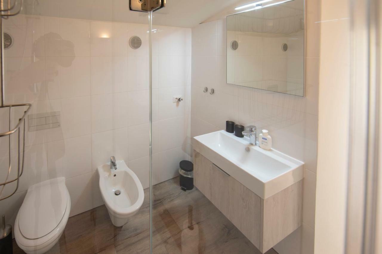 The Loft Apartman Monte del Lago Kültér fotó